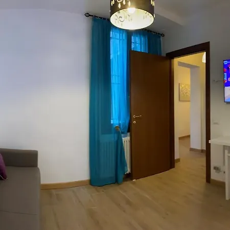 Mori 3, In Centro Storico Di Apartament