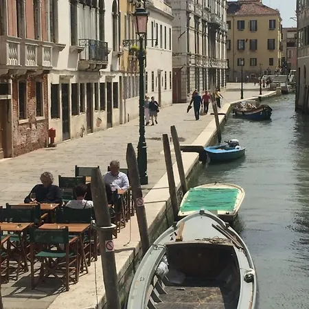 公寓 Mori 3, In Centro Storico Di *